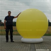 Riesenball Galerie