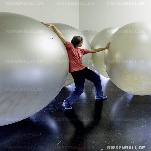 Aufblasbarer 200 cm Ball im deutschen Hygiene-Museum