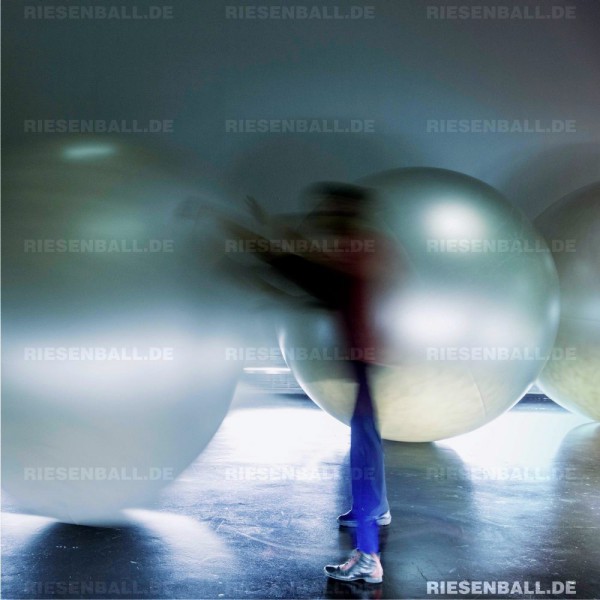 Aufblasbarer 200 cm Ball im deutschen Hygiene-Museum